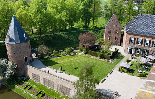 Buiten Tuin Kasteel Huisbergh