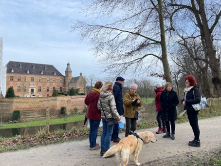 EEN OMMETJE OM HET KASTEEL MET GIDS